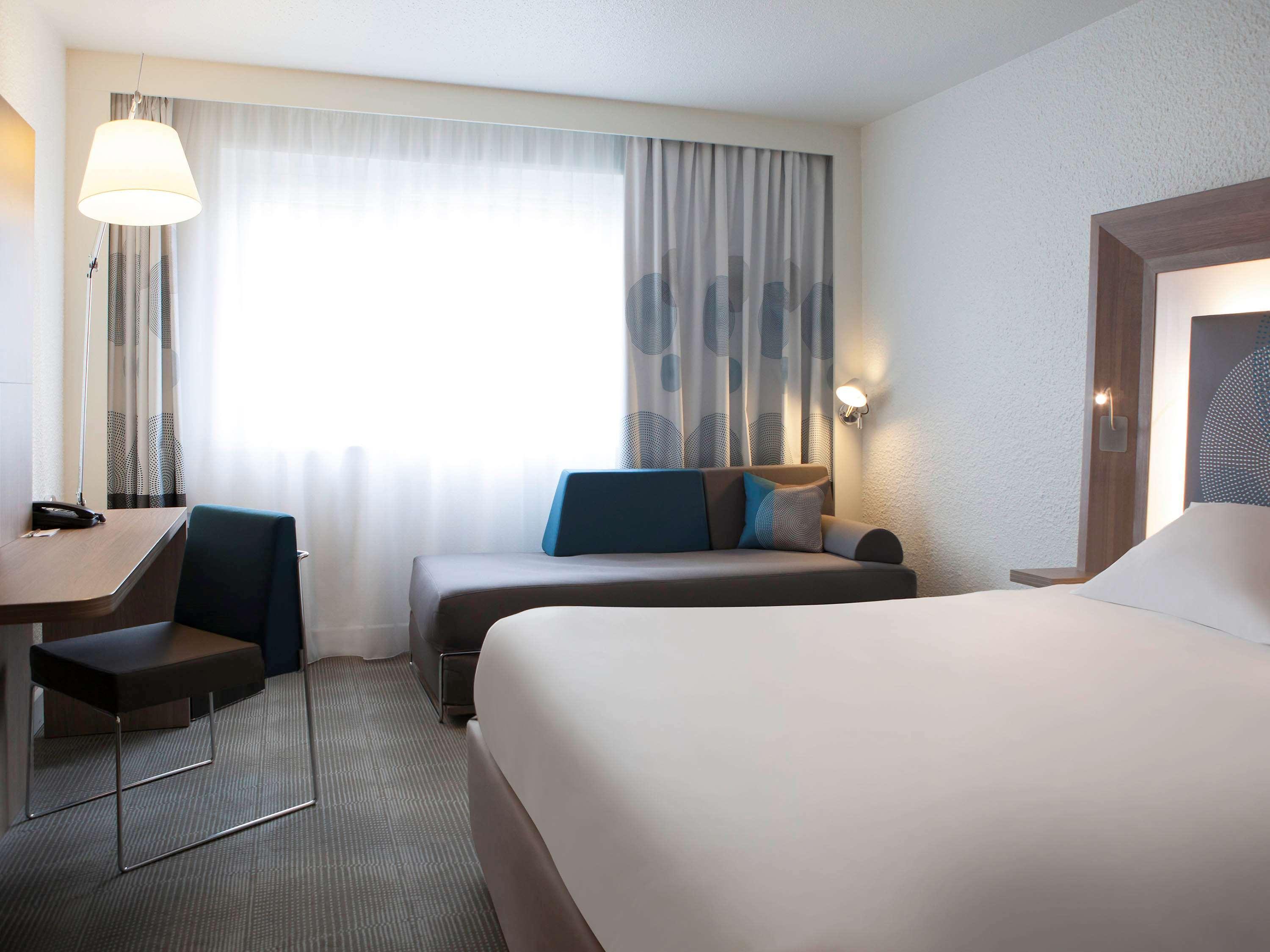 Novotel Fontainebleau Ury Exterior photo